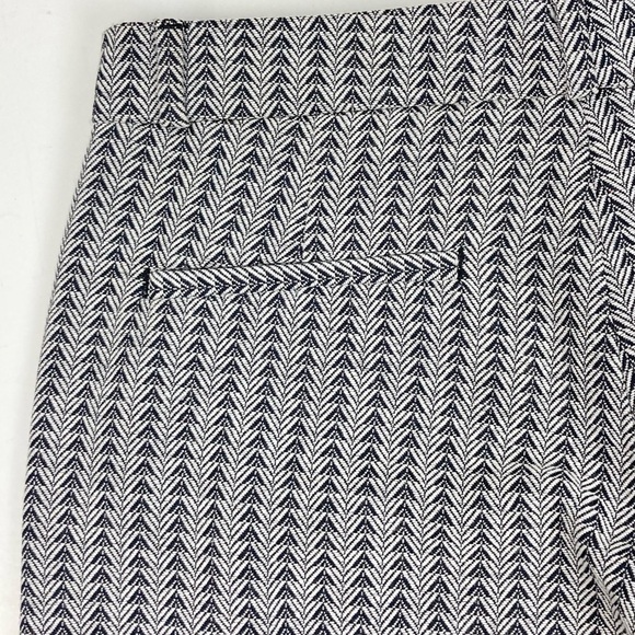 BANANA REPUBLIC 5 Inch Tailored Shorts Black/White   Size 2 - Picture 5 of 9